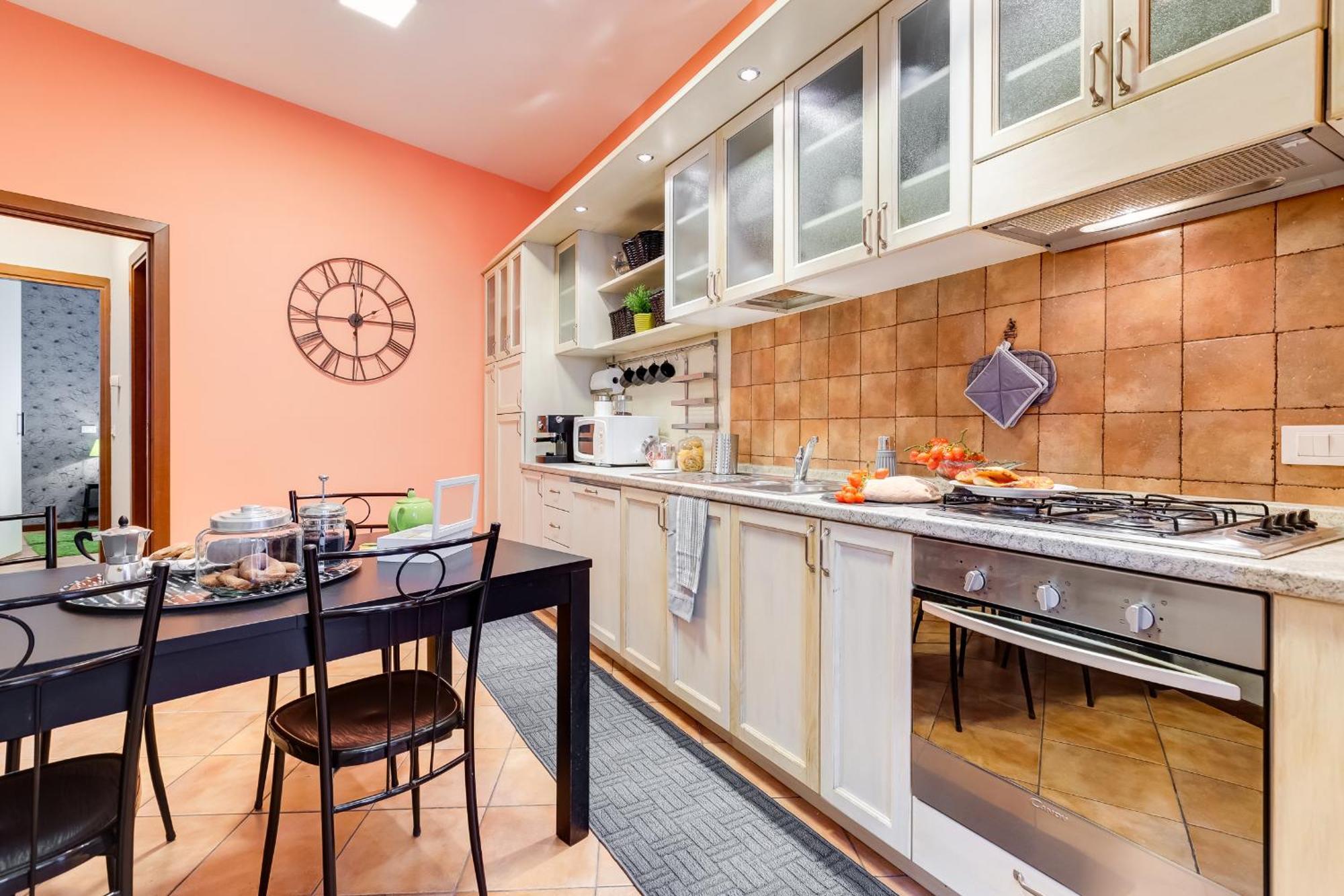 Ghetto Apartment Rom